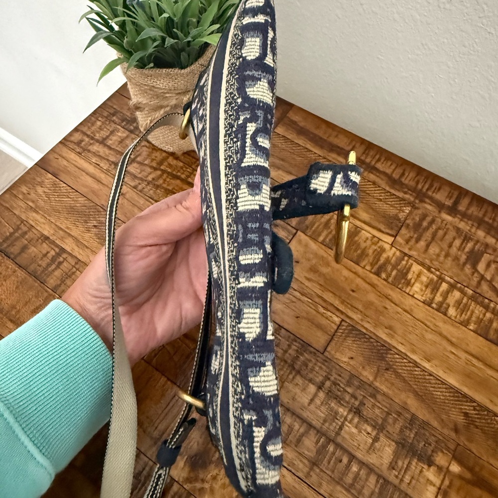 Dior Blue and Cream Belt/Crossbody Bag - Picture 4 of 12